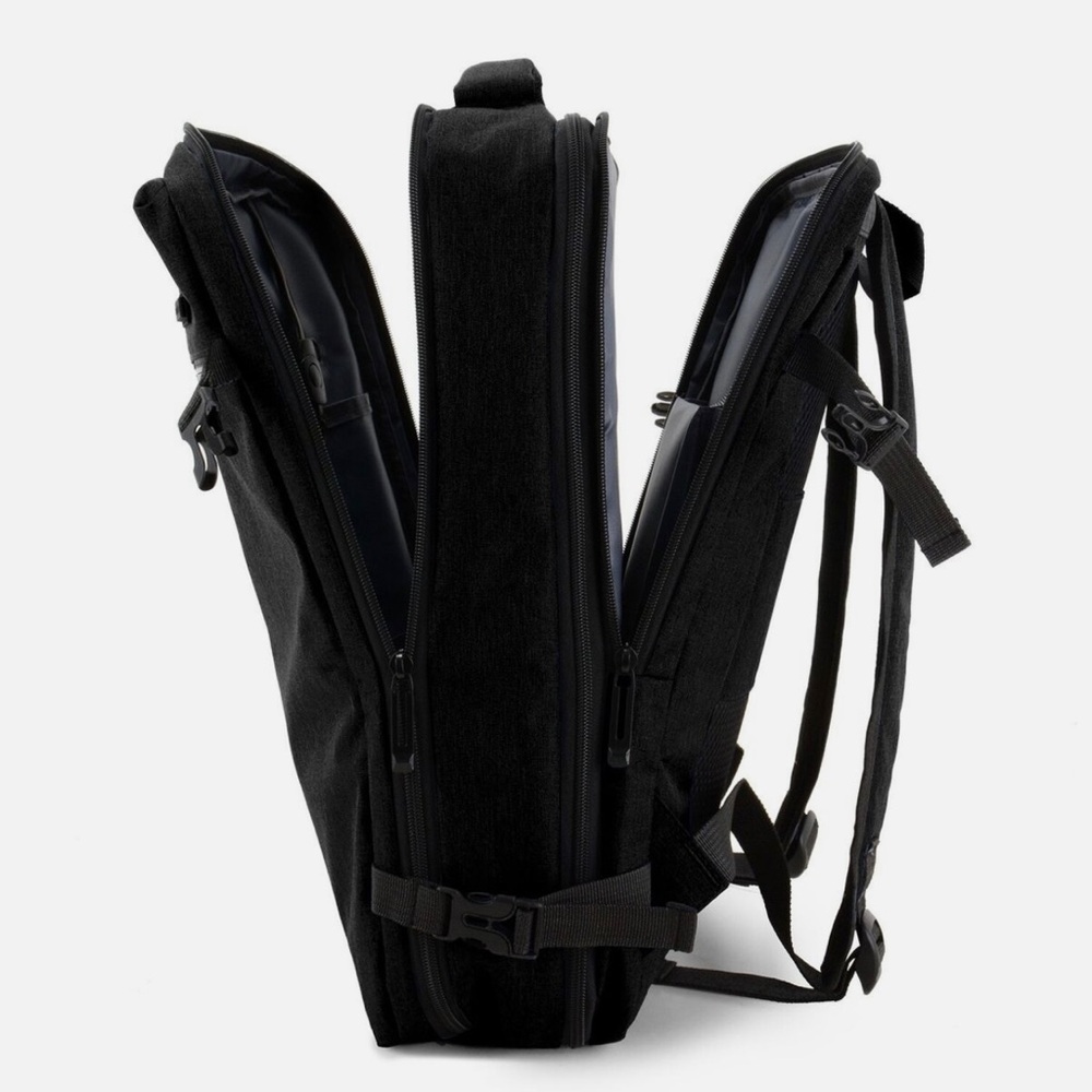 Travelers Choice Backpack - NWT - Picture 2 of 9